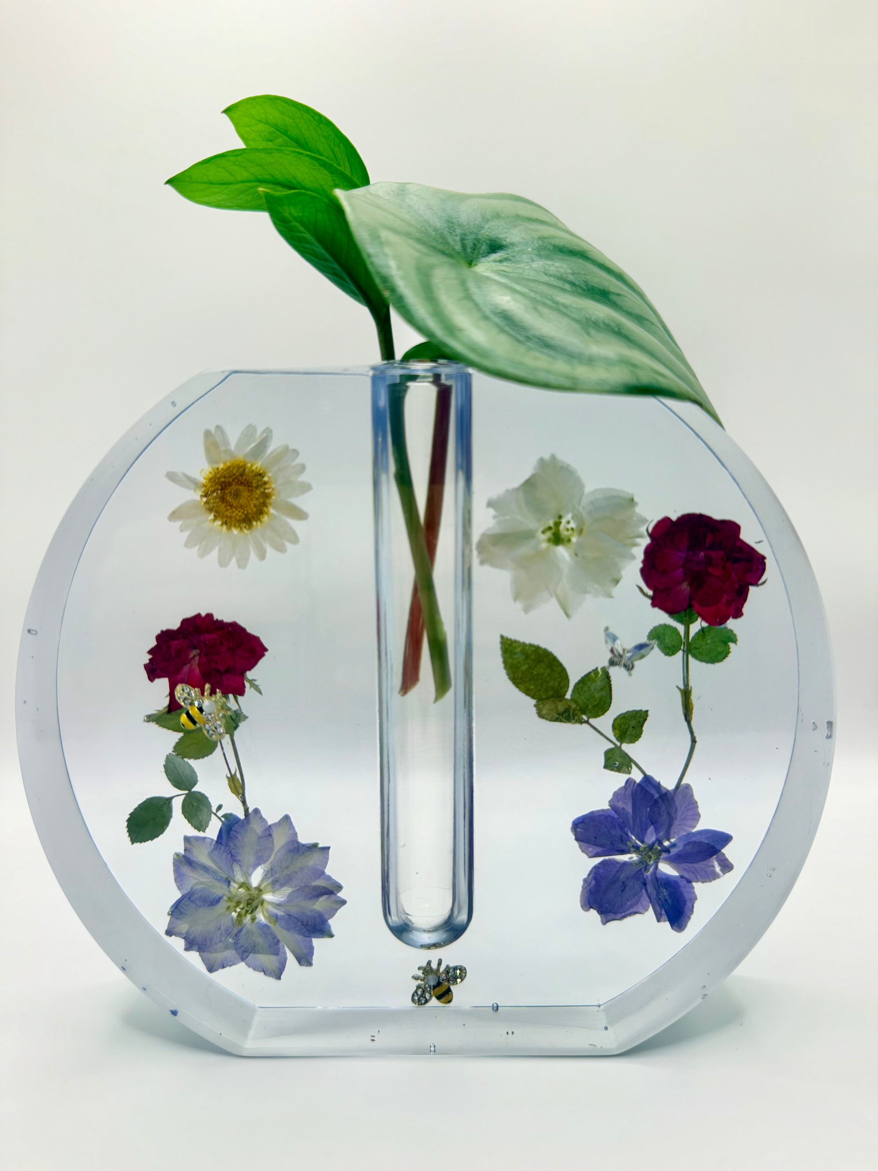 Garden Gossip | One-of-a-Kind Resin Vase
