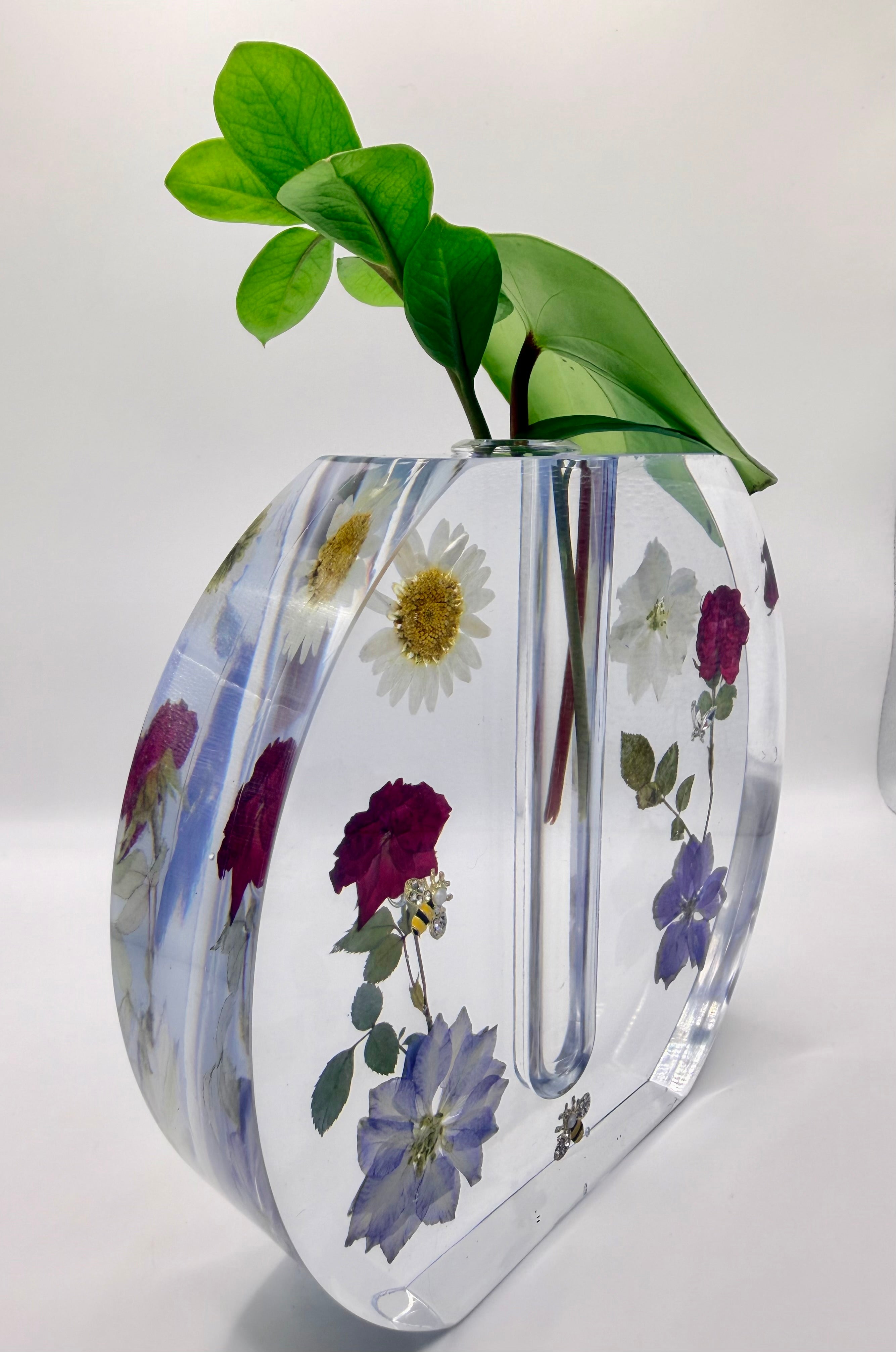 Garden Gossip | One-of-a-Kind Resin Vase