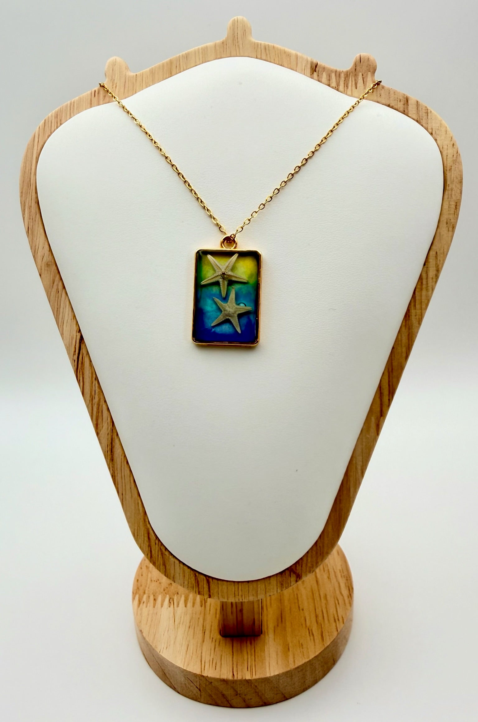 Vibrant Ocean | Resin Necklace