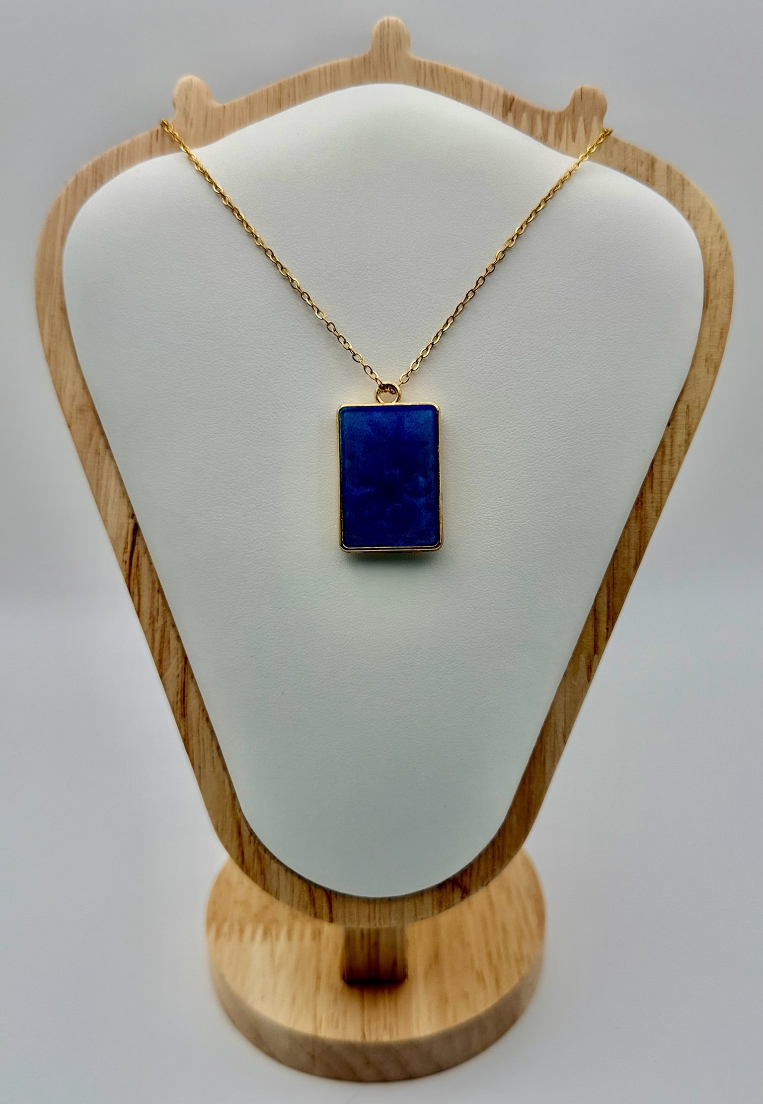 Ocean Whirlpool | Resin Necklace