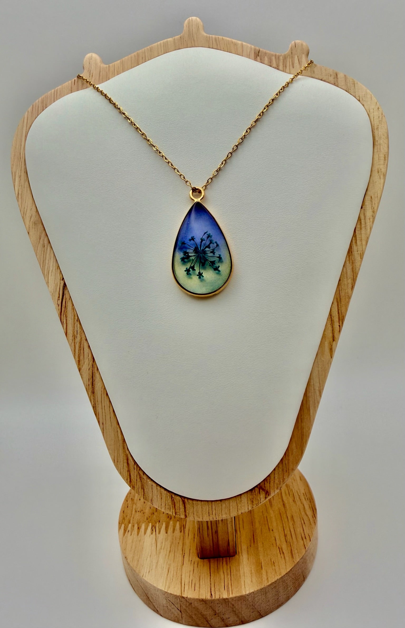 Ocean Aqua Fireworks | Resin Necklace