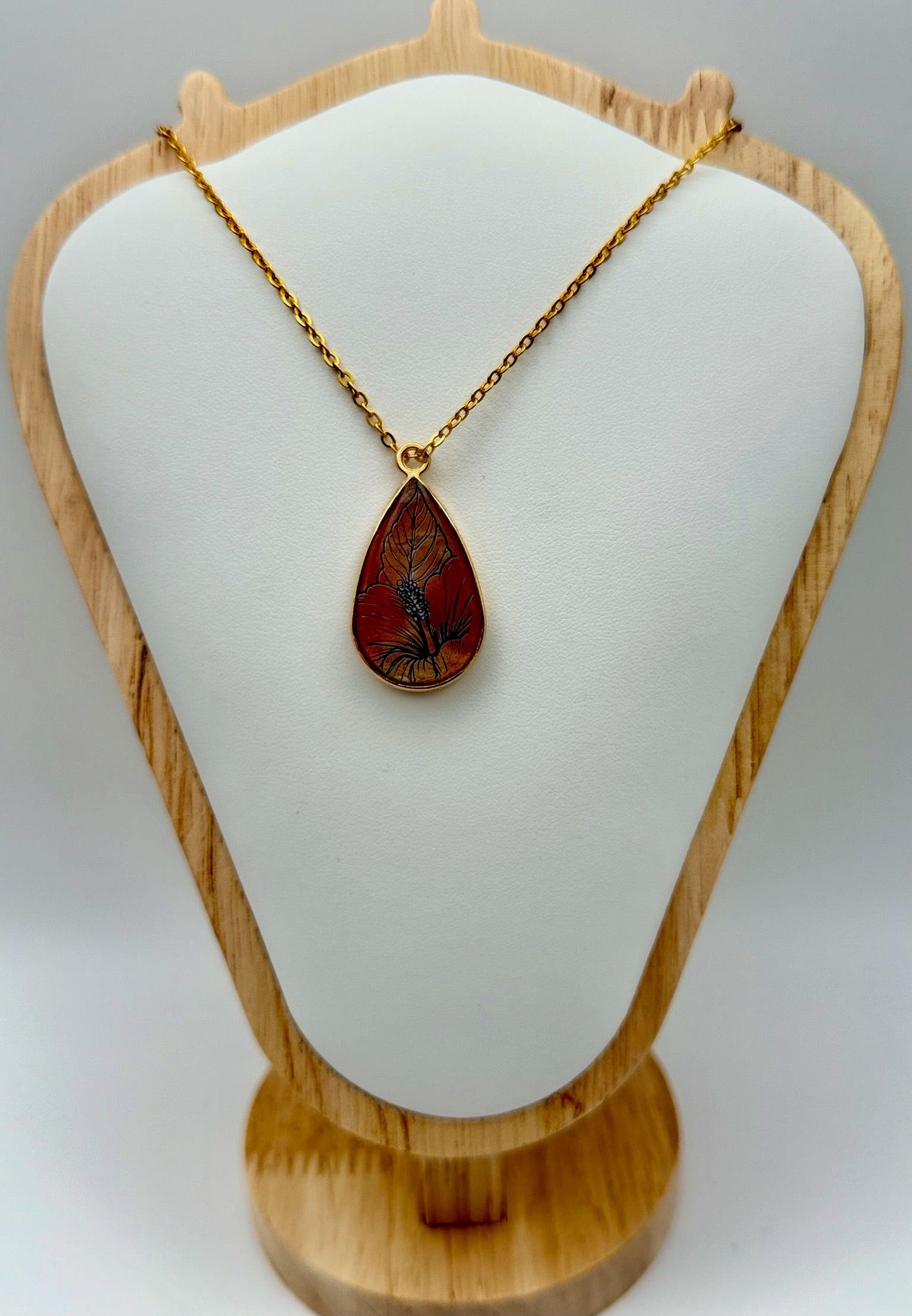 Leaf & Coffee | Resin Necklace
