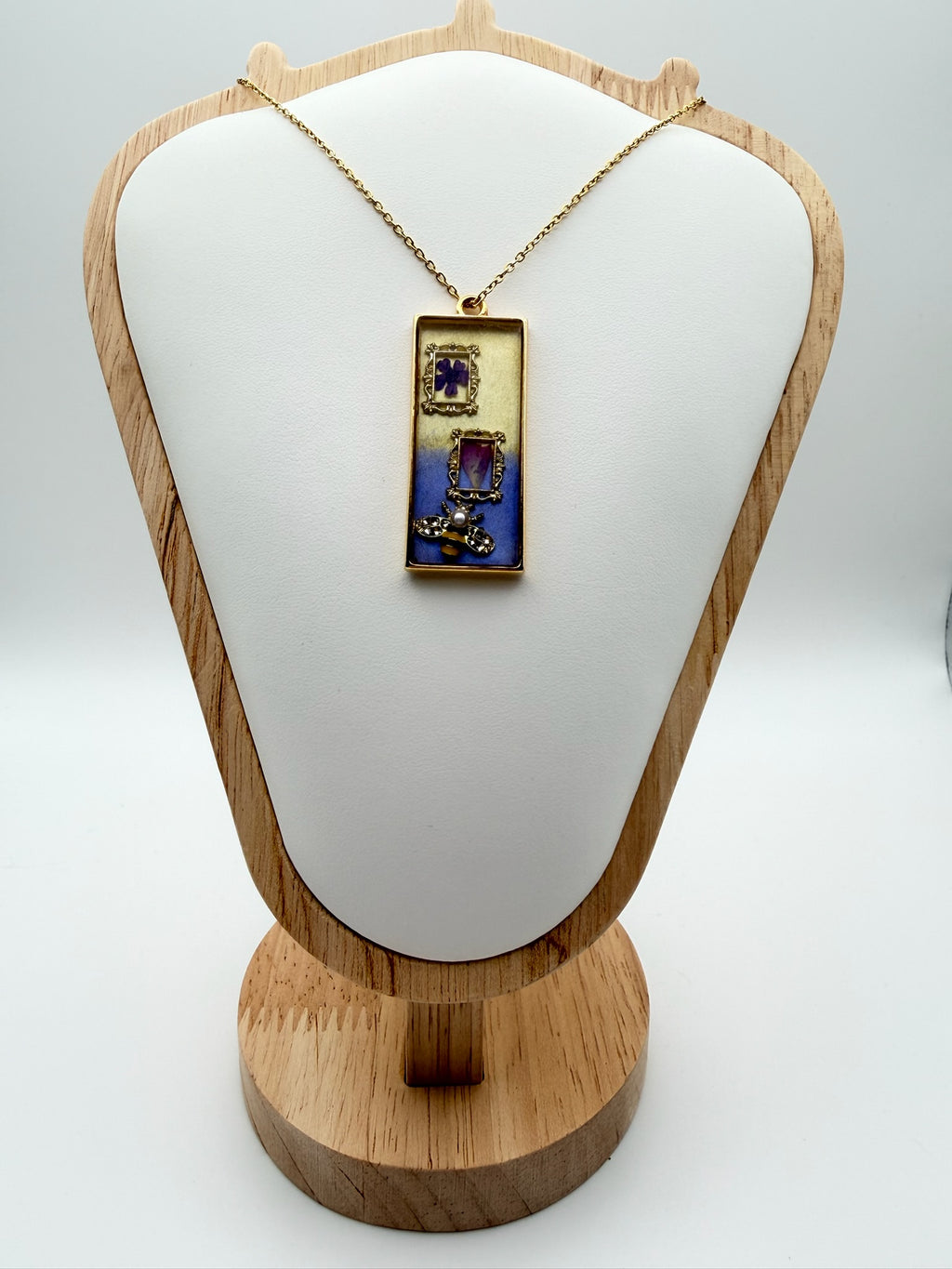 Flower Gallery | Resin Necklace