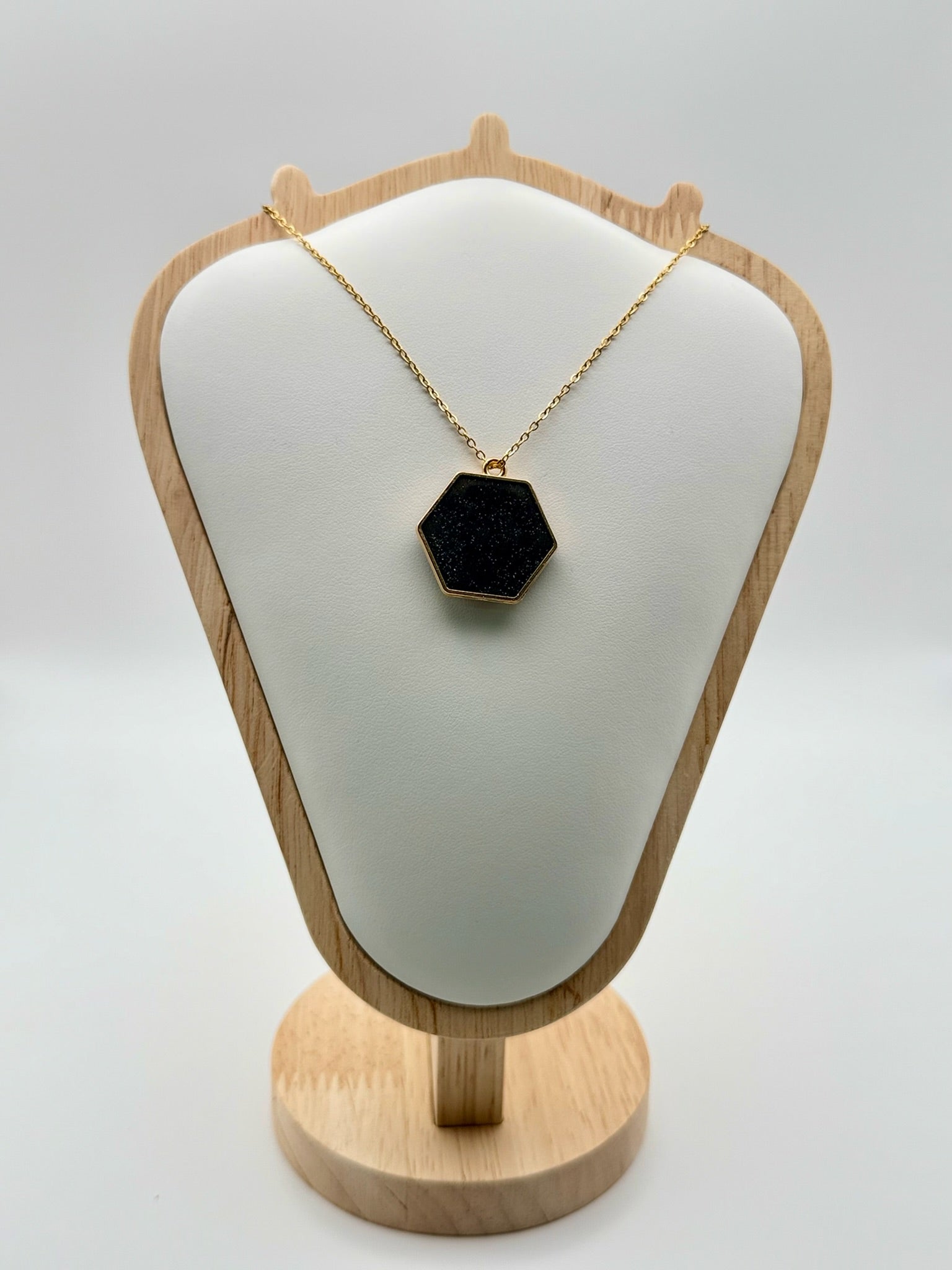 Perfectly Placed Nicole | Resin Necklace