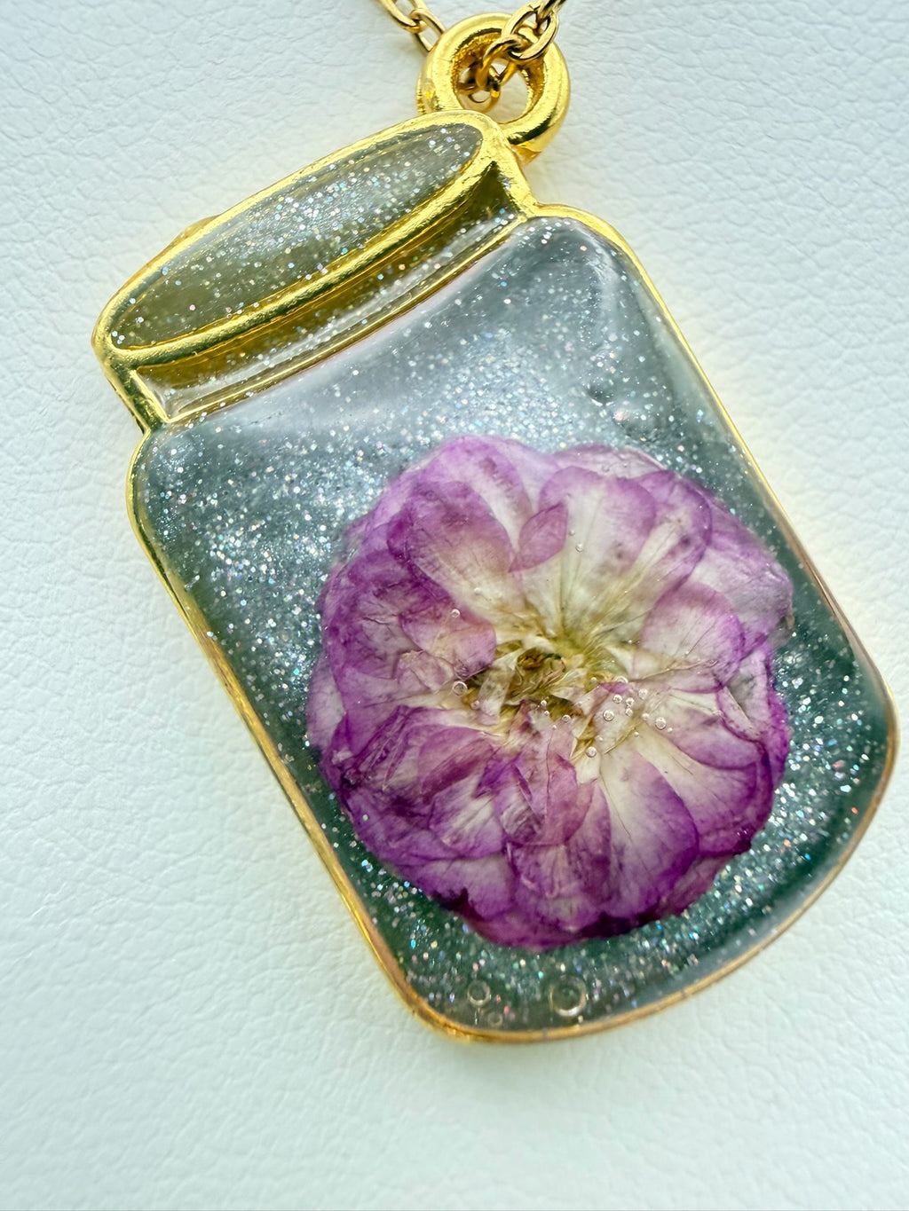 Silver Flower Sparkle | Resin Necklace