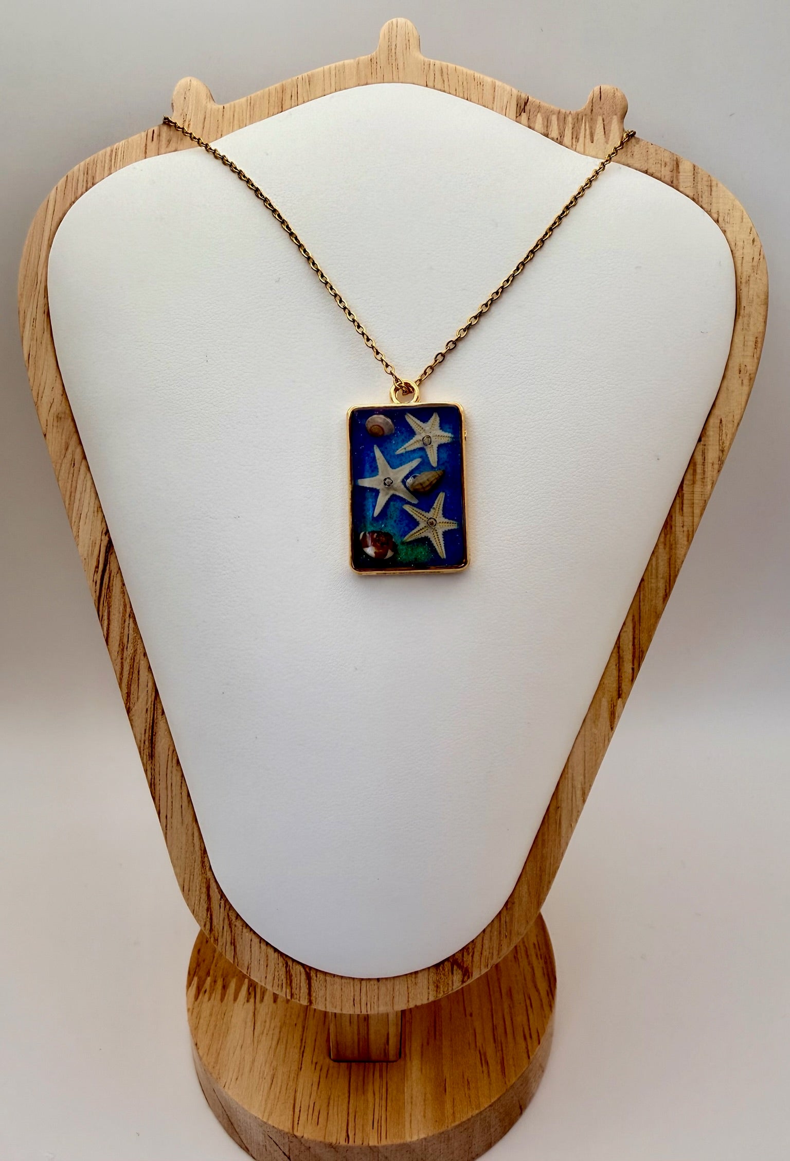 Ocean Whirl | Resin Necklace