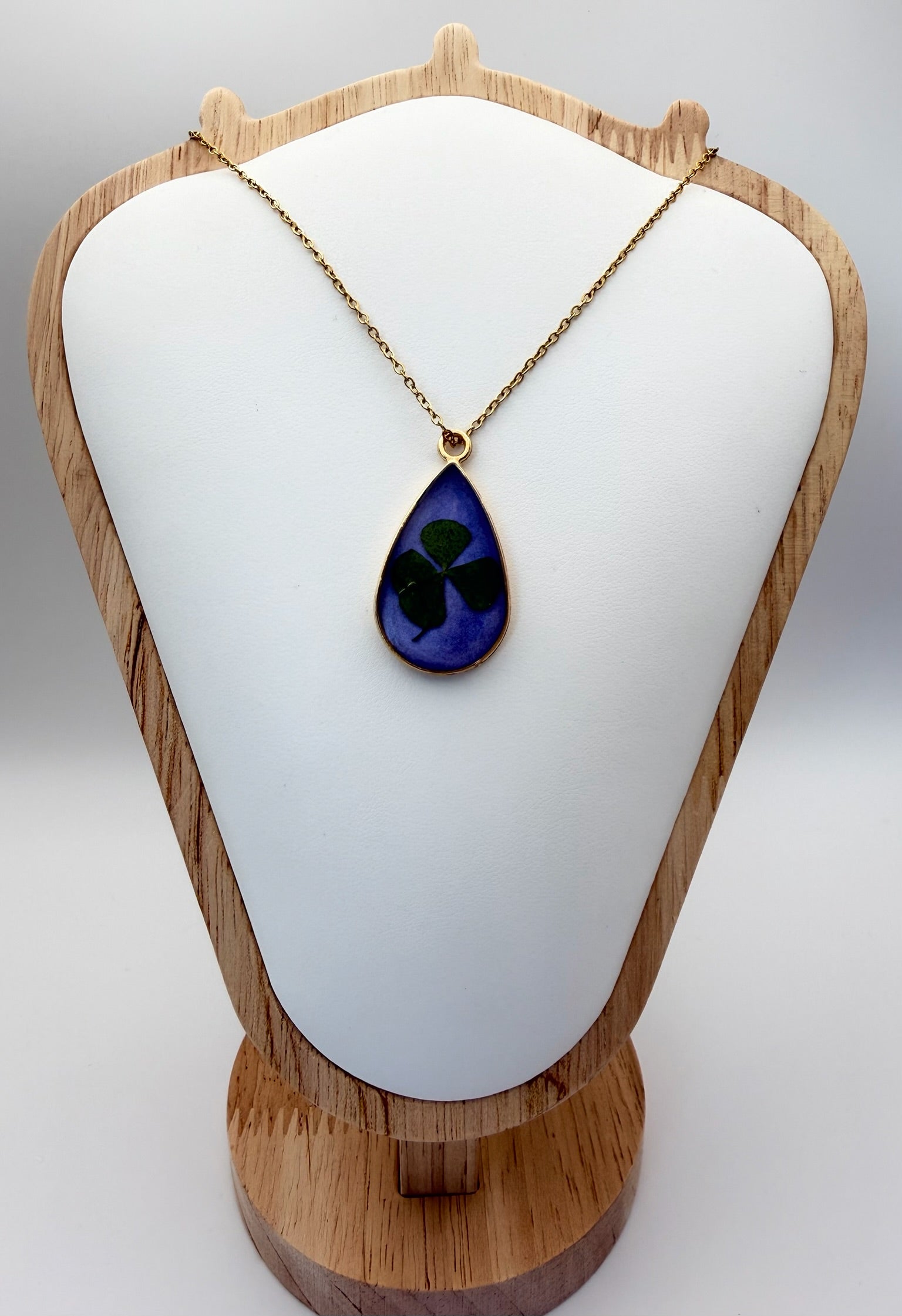 Moody Irish Luck | Resin Necklace