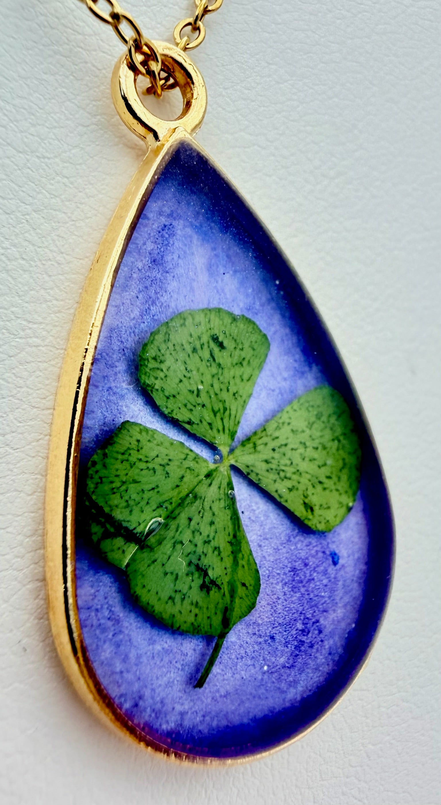 Moody Irish Luck | Resin Necklace