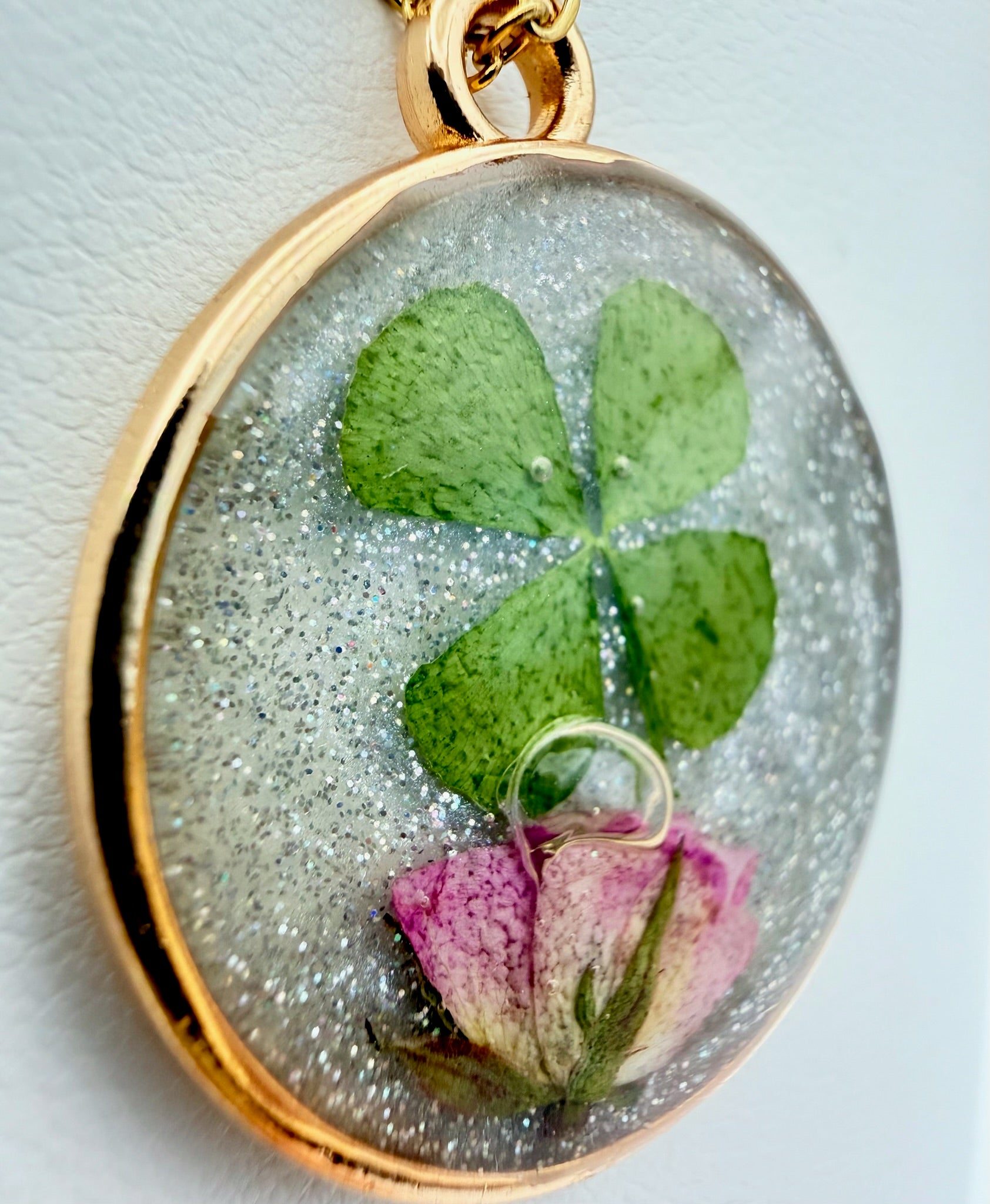 Lucky Rose | Resin Necklace
