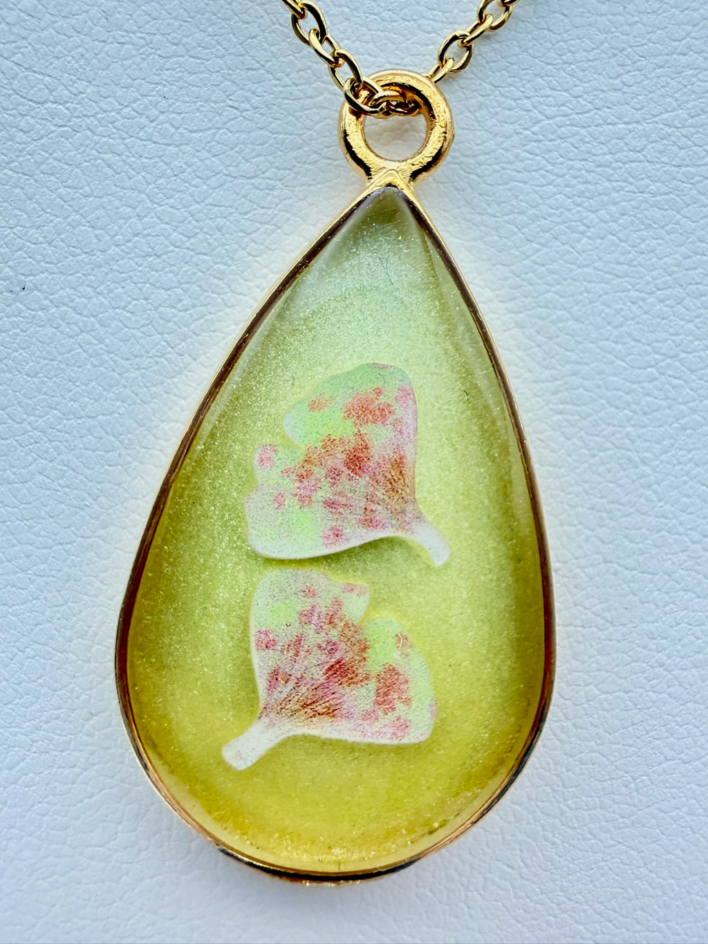 Yellow Fall | Resin Necklace