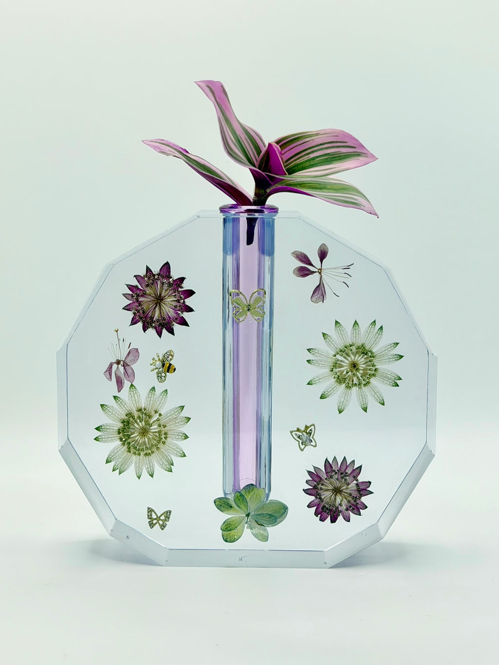 Sarah’s Wedding Flowers | Custom Resin Vase, handmade multicolor resin vase