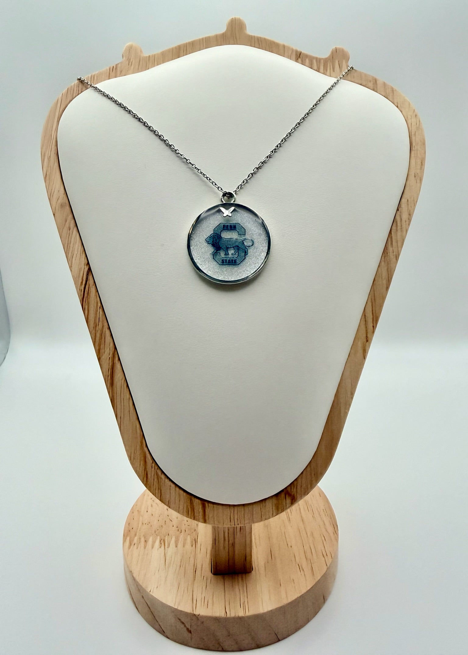 Penn State Pride, handmade resin necklace, detail view 2